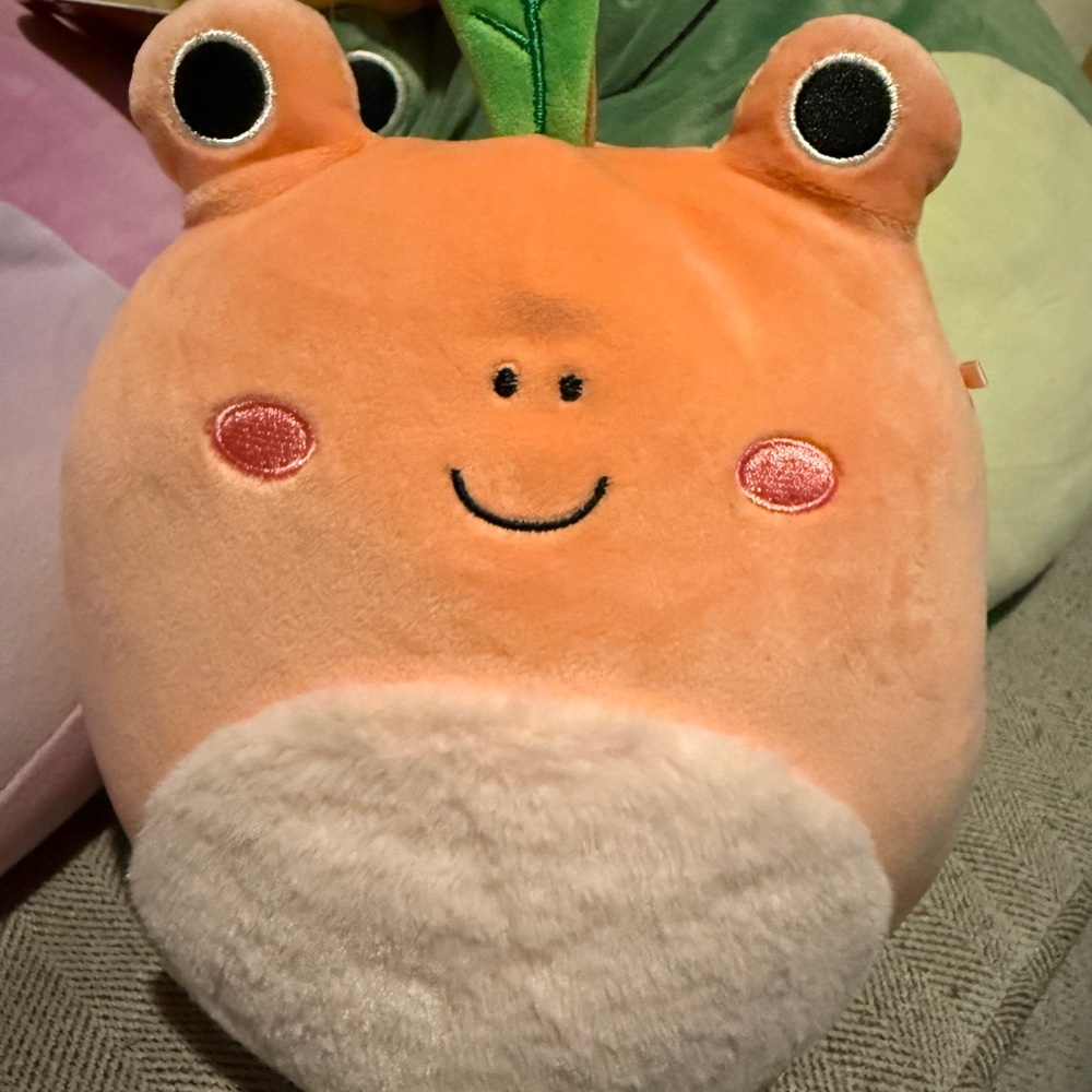 Kellytoys Squishmallows Fatima 8-Inch Peach Frog